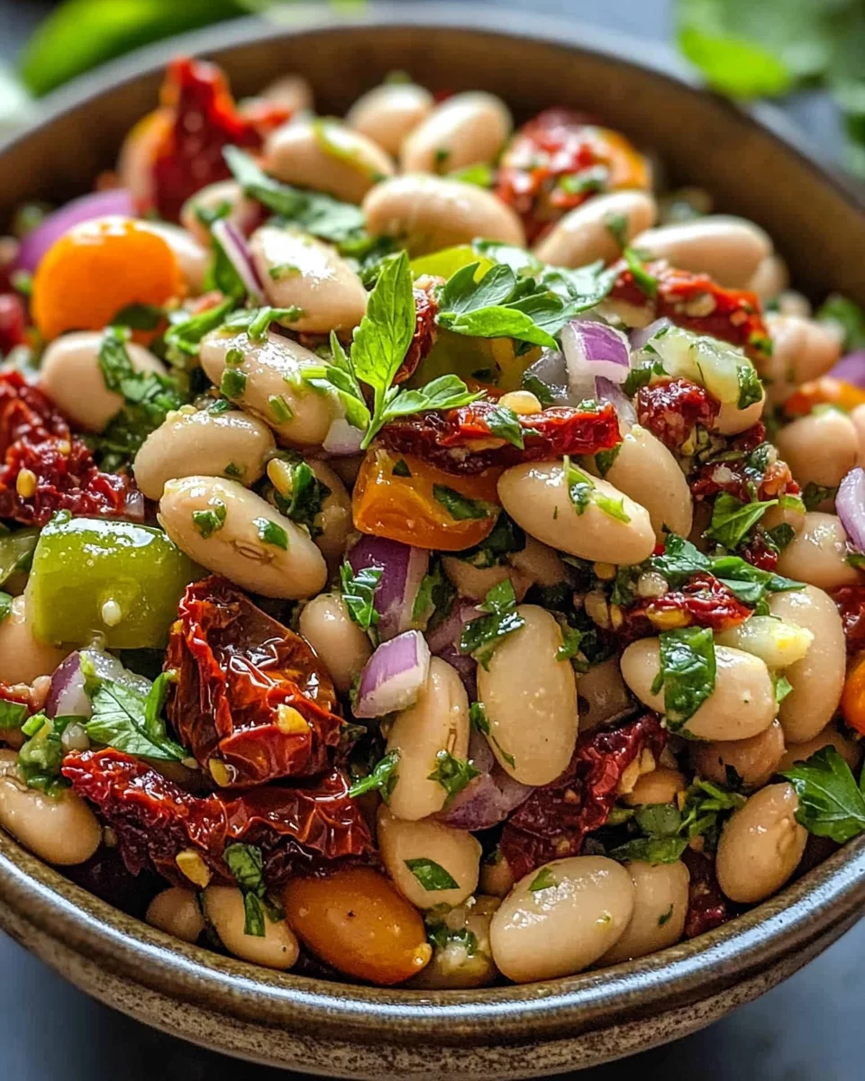 Marinierter getrockneter Tomaten-Bohnen-Salat 20 Marinierter