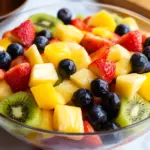 Obstsalat mit klassischem Dressing