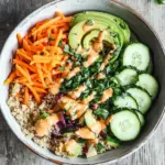 Quinoa-Gem&uuml;se-Bowl mit Tahini-Dressing